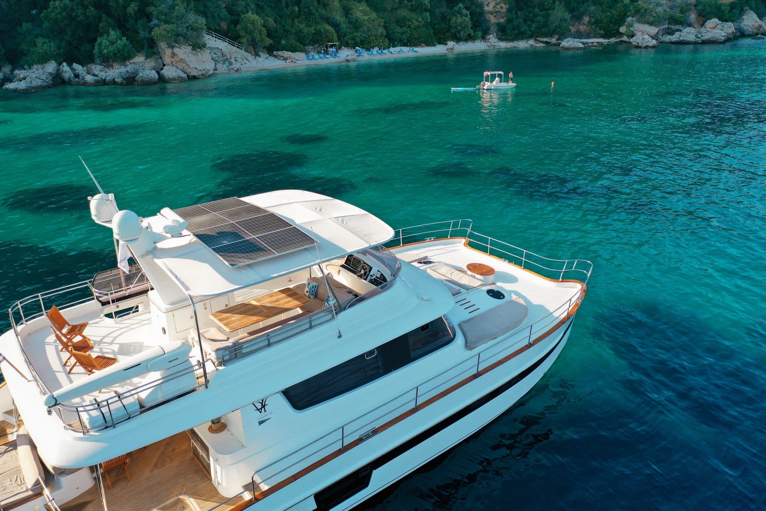 Nisaki yacht photo 2