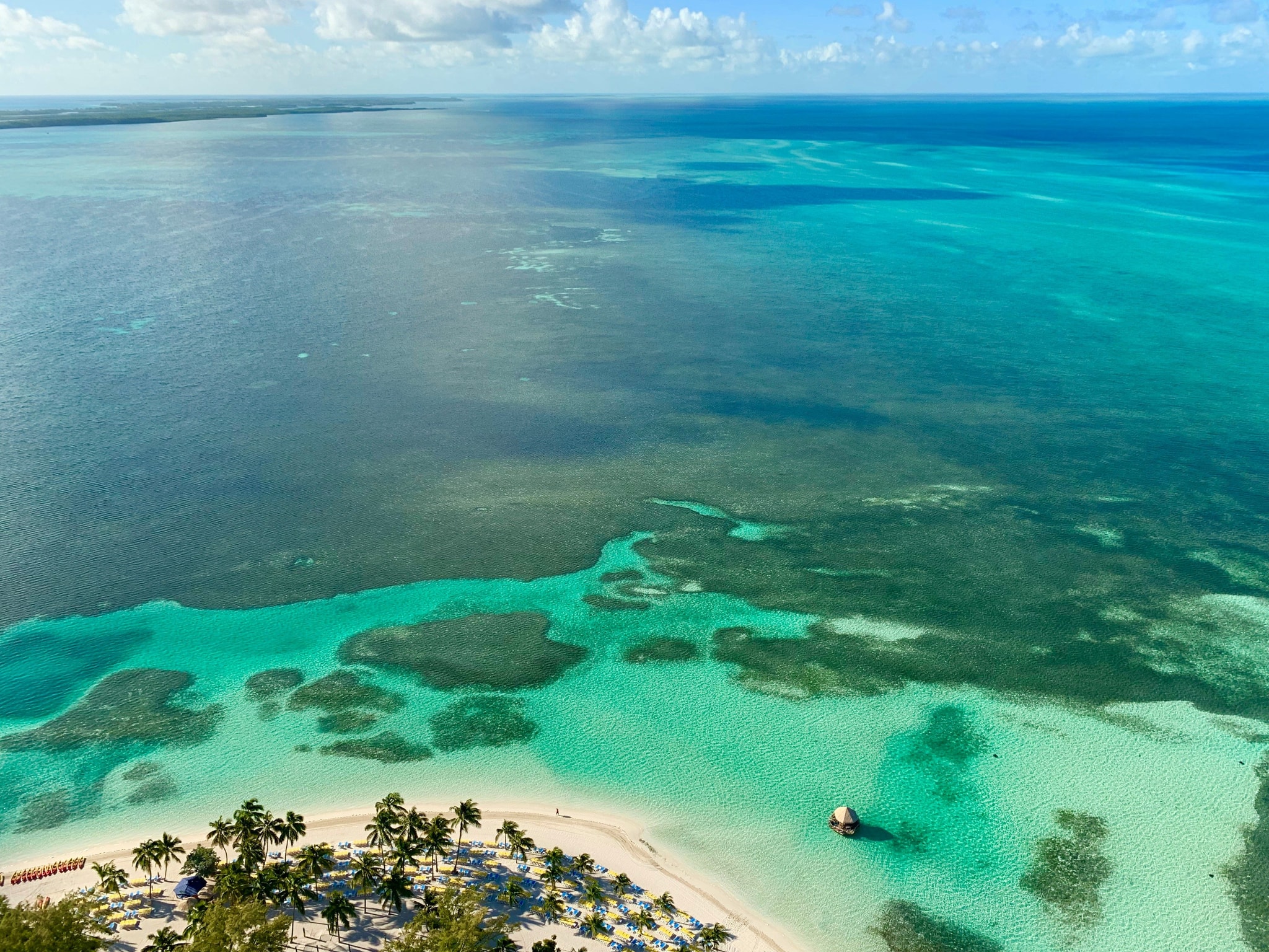 Bahamas yacht charter - Turquoise water, white sand, and some of the best cruising grounds in the Caribbean
